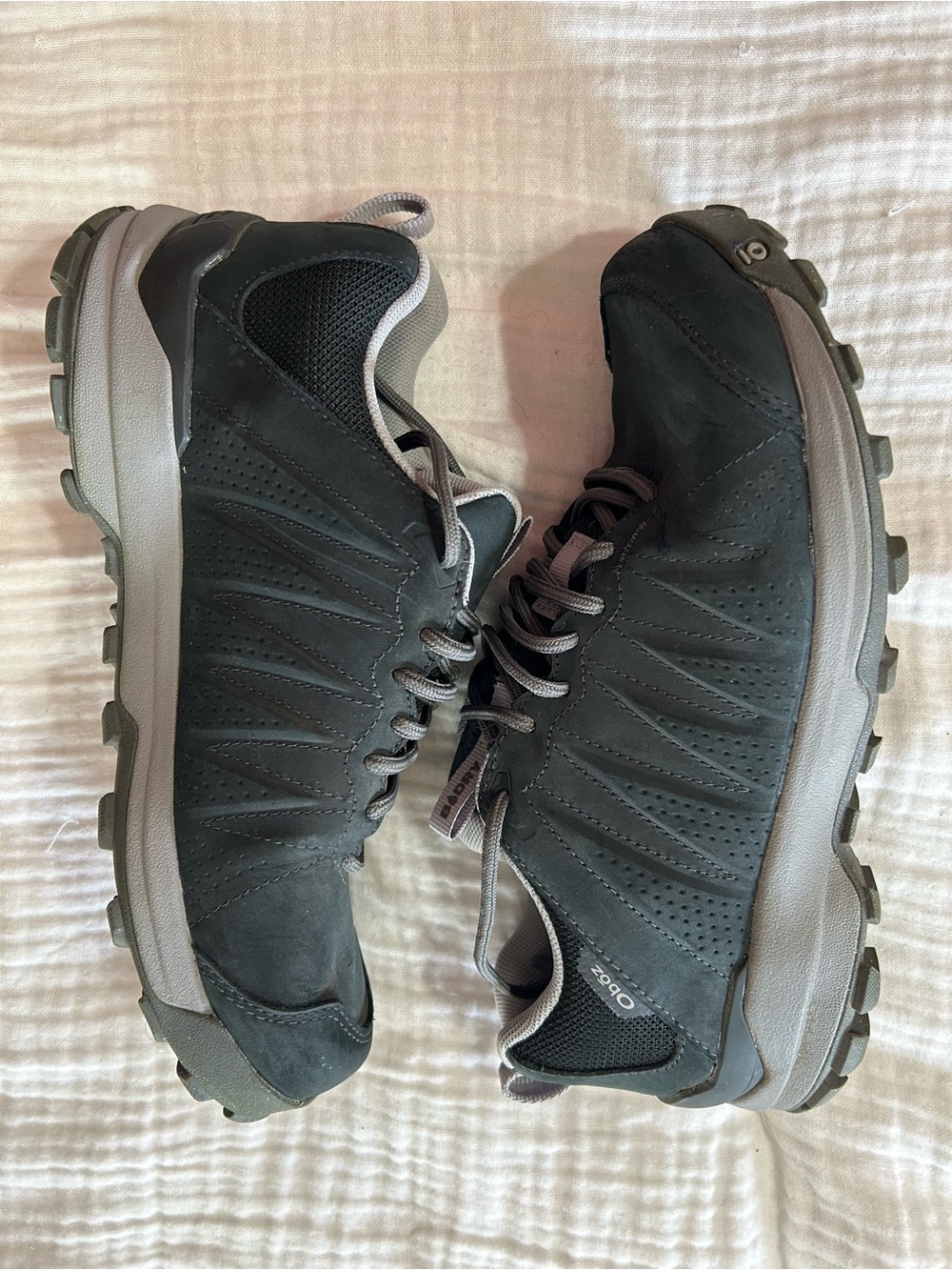 Oboz Sypes  Low Leather B-Dry Hiking Shoes